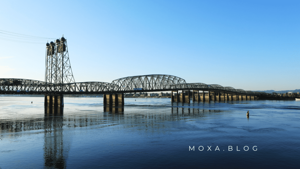 Bridge connecting Portland and Vancouver