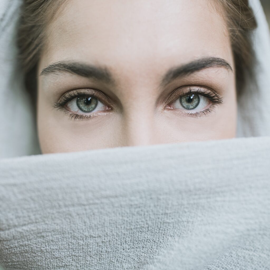 Dry eyes treatment in Beaverton with acupuncture and herbal medicine
